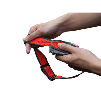 Čelovka Fenix HL16 (450 lumenů) zelená